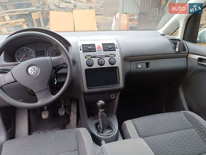 Минивэн Volkswagen Touran 2006 в Киеве