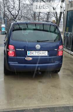 Мінівен Volkswagen Touran 2004 в Рокитному