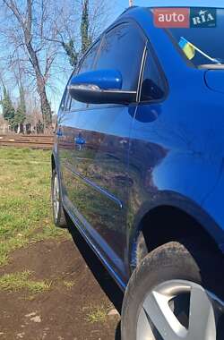 Микровэн Volkswagen Touran 2011 в 