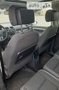 Микровэн Volkswagen Touran 2013 в Буче