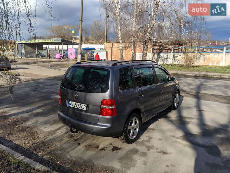 Минивэн Volkswagen Touran 2005 в Сквире
