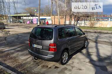 Минивэн Volkswagen Touran 2005 в Сквире