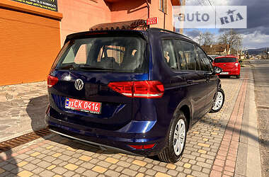 Микровэн Volkswagen Touran 2018 в Сваляве