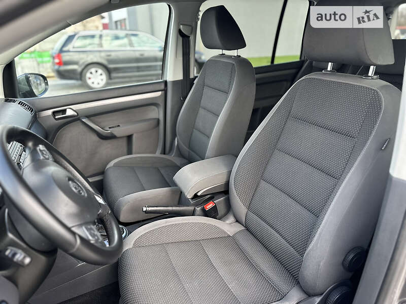 Мікровен Volkswagen Touran 2011 в Луцьку