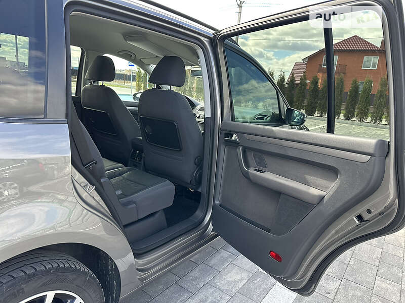 Мікровен Volkswagen Touran 2011 в Луцьку