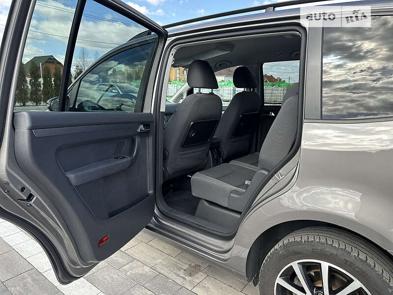 Мікровен Volkswagen Touran 2011 в Луцьку