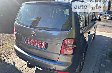 Минивэн Volkswagen Touran 2007 в 