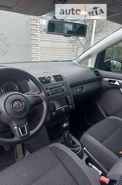 Микровэн Volkswagen Touran 2010 в Подольске