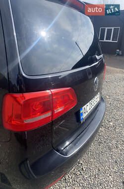 Минивэн Volkswagen Touran 2010 в Луцке