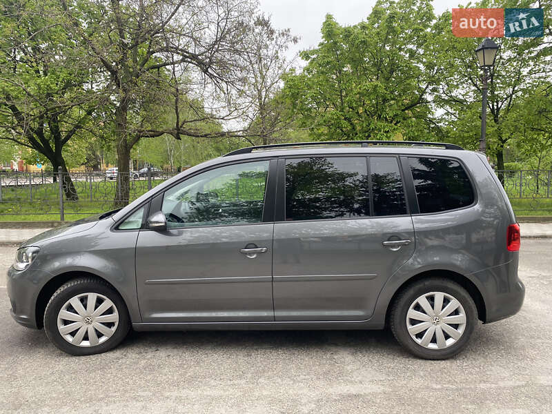 Мікровен Volkswagen Touran 2012 в Дніпрі