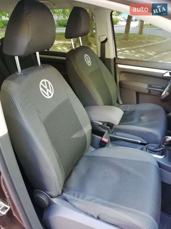 Микровэн Volkswagen Touran 2012 в Луцке