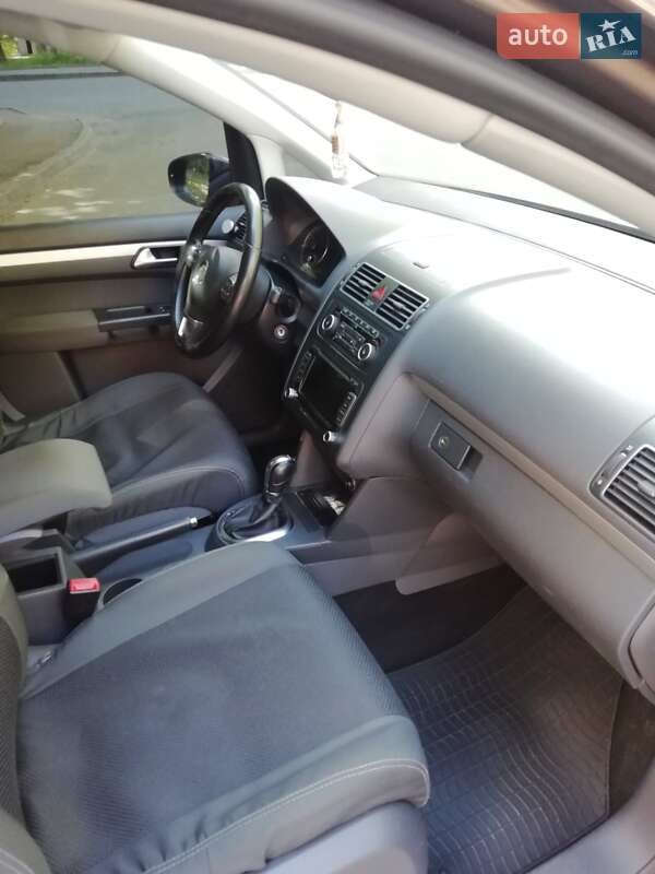 Микровэн Volkswagen Touran 2012 в Луцке