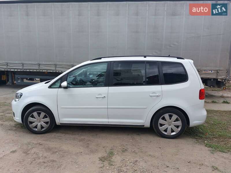 Микровэн Volkswagen Touran 2014 в 