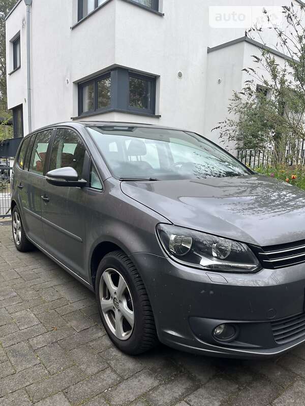 Микровэн Volkswagen Touran 2013 в Харькове