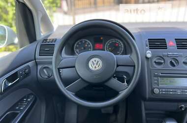 Минивэн Volkswagen Touran 2005 в 