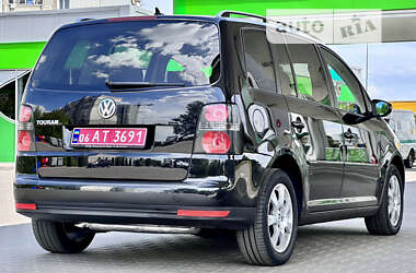 Минивэн Volkswagen Touran 2010 в Житомире