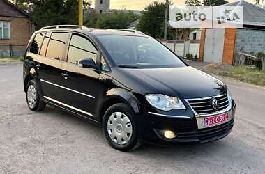 Минивэн Volkswagen Touran 2009 в Коростене