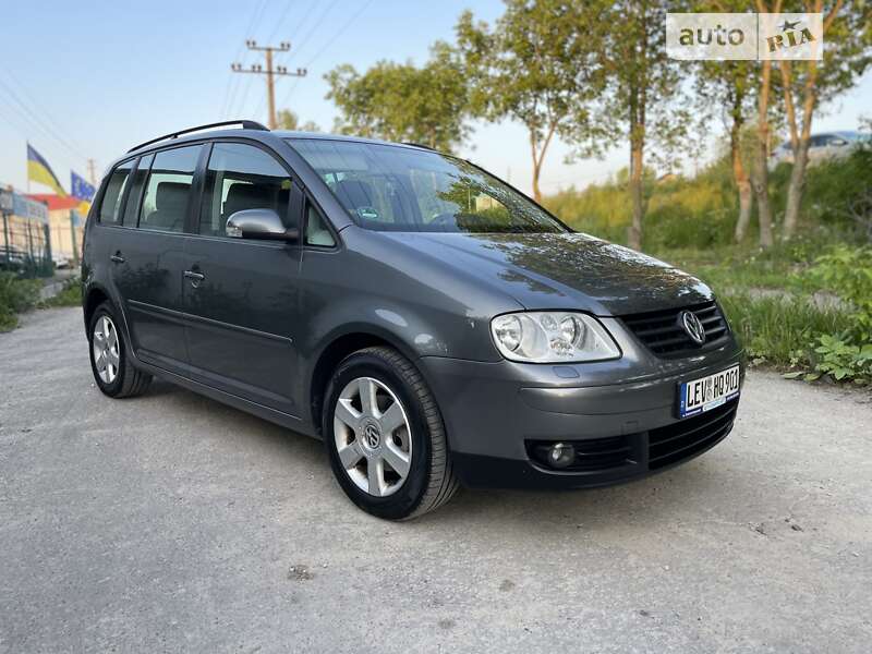 Минивэн Volkswagen Touran 2004 в Хмельницком