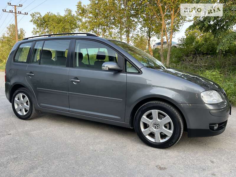Минивэн Volkswagen Touran 2004 в Хмельницком