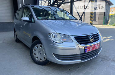 Минивэн Volkswagen Touran 2009 в Шепетовке