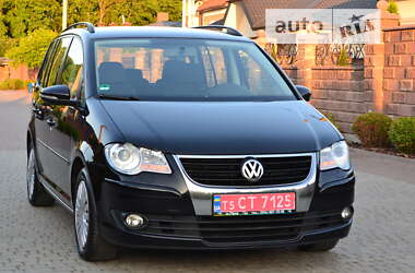 Минивэн Volkswagen Touran 2010 в Ровно