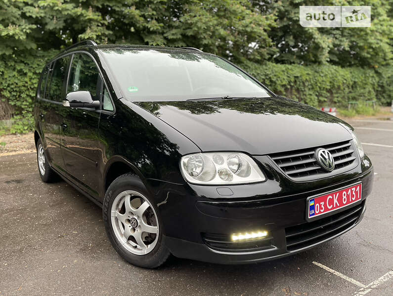 Мінівен Volkswagen Touran 2004 в Луцьку
