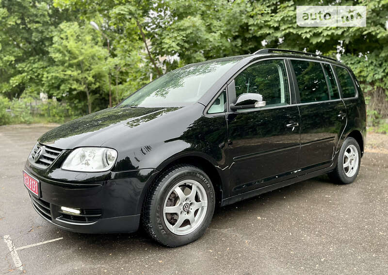 Мінівен Volkswagen Touran 2004 в Луцьку