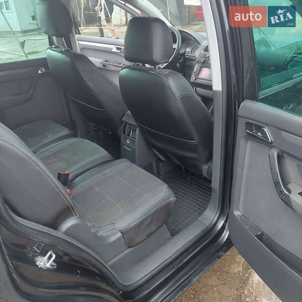 Мінівен Volkswagen Touran 2004 в Татарбунарах