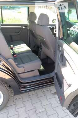 Минивэн Volkswagen Touran 2006 в 