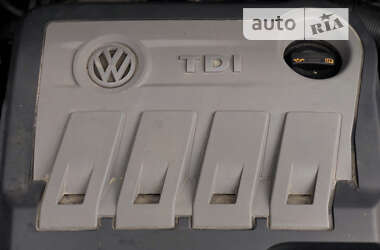 Микровэн Volkswagen Touran 2012 в Самборе