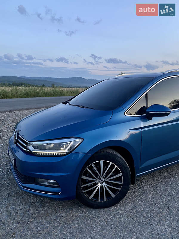 Volkswagen Touran 2015