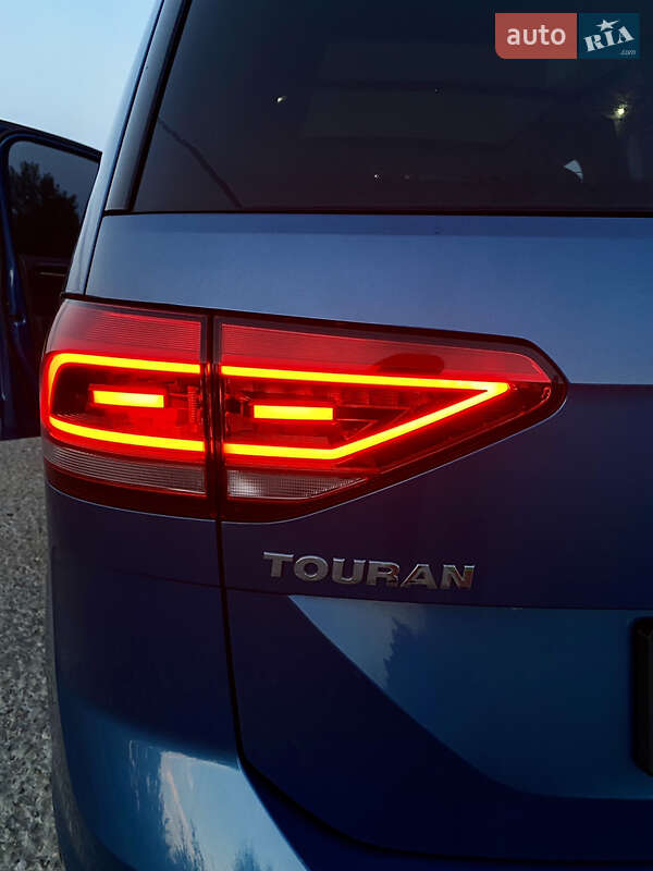 Мікровен Volkswagen Touran 2015 в Івано-Франківську