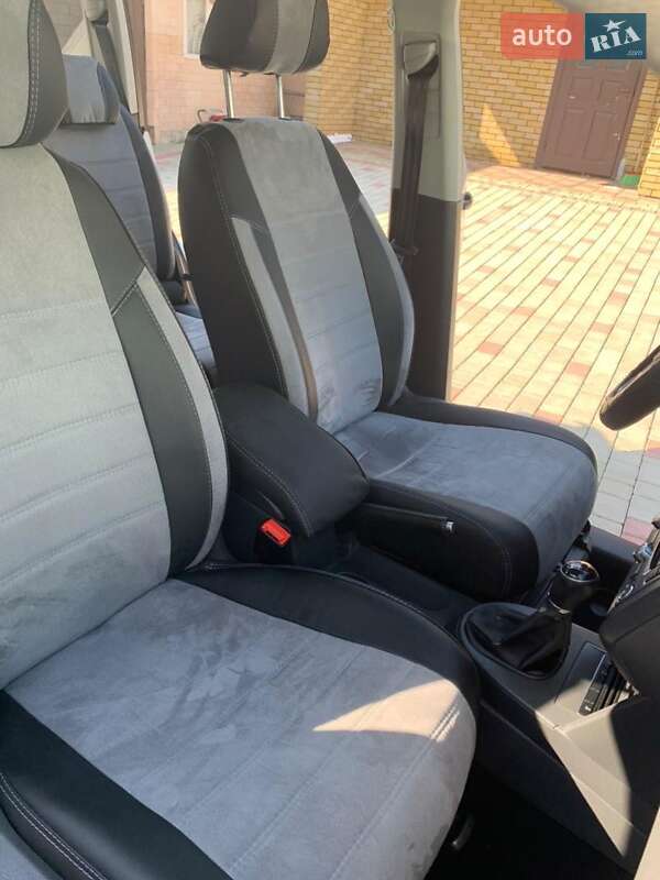 Микровэн Volkswagen Touran 2014 в Тернополе фото 8 Микровэн Volkswagen Touran 2014 в Тернополе