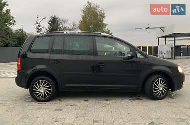 Минивэн Volkswagen Touran 2004 в Ужгороде