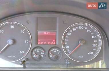 Минивэн Volkswagen Touran 2003 в 