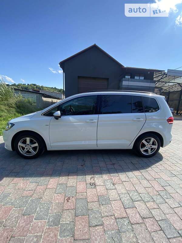 Микровэн Volkswagen Touran 2015 в Николаеве