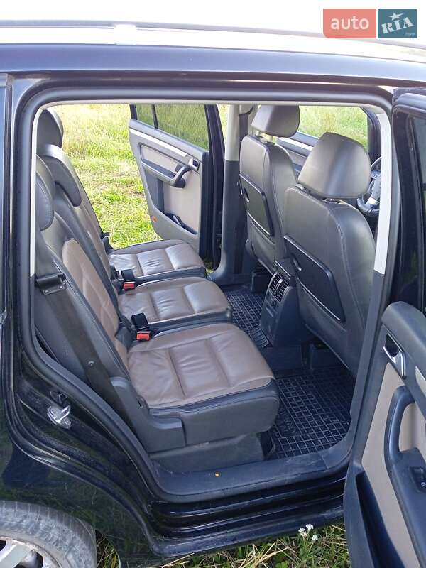 Минивэн Volkswagen Touran 2009 в Бережанах