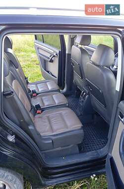 Минивэн Volkswagen Touran 2009 в 