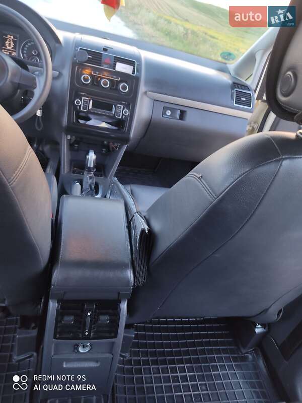 Мікровен Volkswagen Touran 2015 в Збаражі