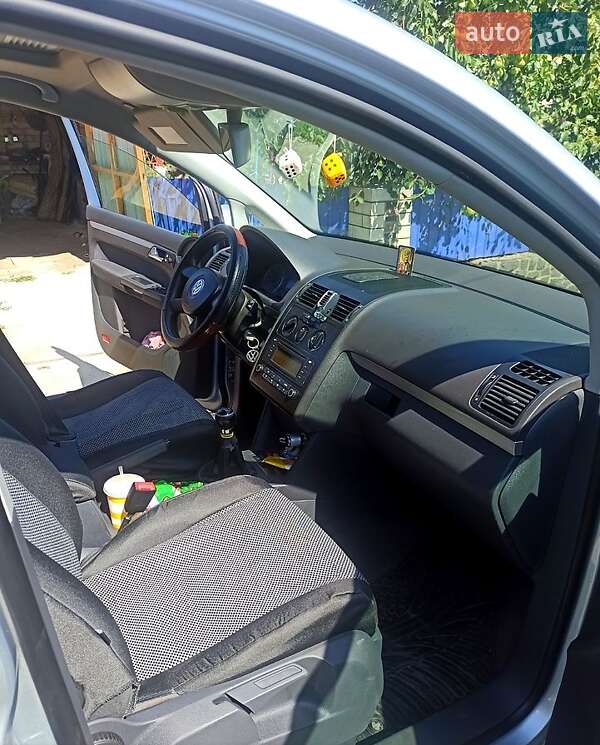 Минивэн Volkswagen Touran 2004 в Житомире фото 6 Минивэн Volkswagen Touran 2004 в Житомире