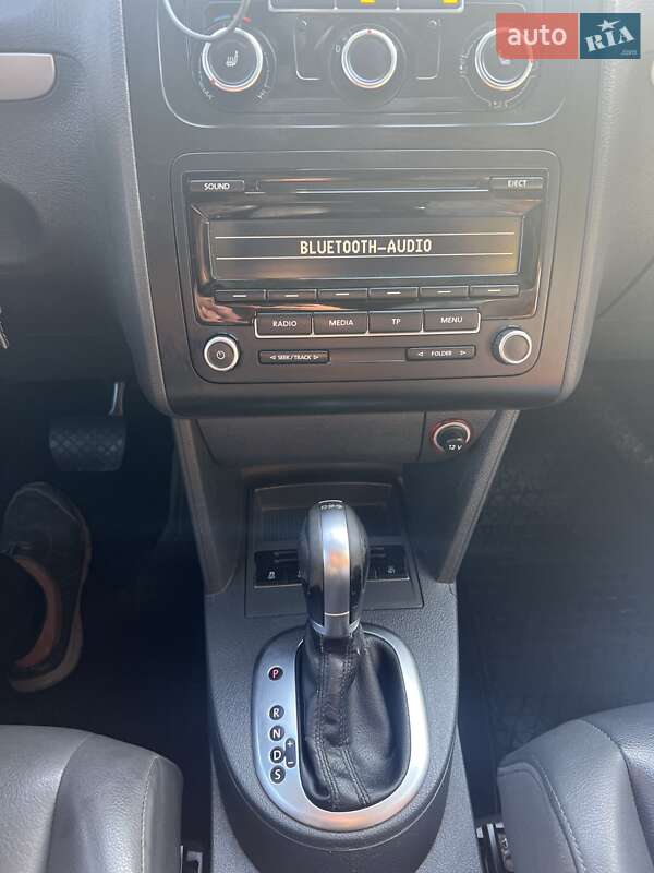 Микровэн Volkswagen Touran 2015 в Глыбокой фото 10 Микровэн Volkswagen Touran 2015 в Глыбокой