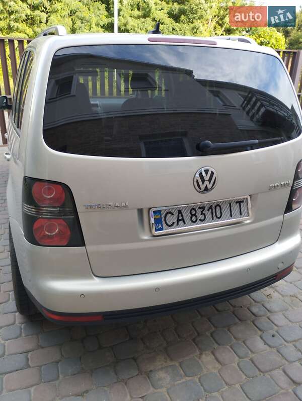 Минивэн Volkswagen Touran 2010 в Черкассах