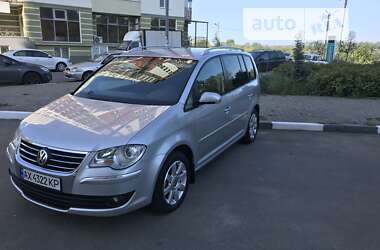 Минивэн Volkswagen Touran 2006 в Харькове