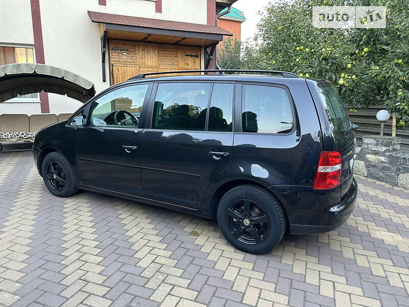 Мінівен Volkswagen Touran 2005 в Хмельницькому