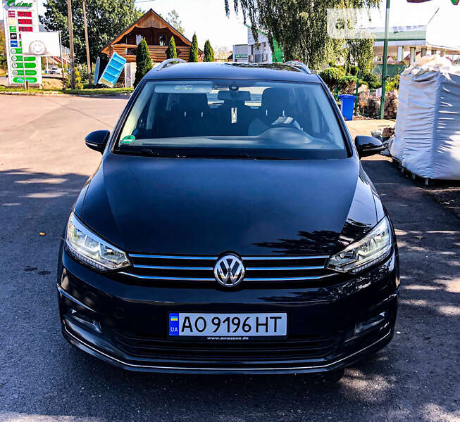 Микровэн Volkswagen Touran 2016 в Виноградове