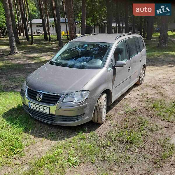 Мінівен Volkswagen Touran 2007 в Новояворівську