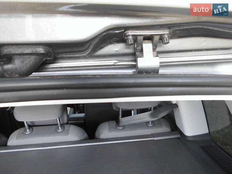 Микровэн Volkswagen Touran 2011 в Виннице фото 27 Микровэн Volkswagen Touran 2011 в Виннице