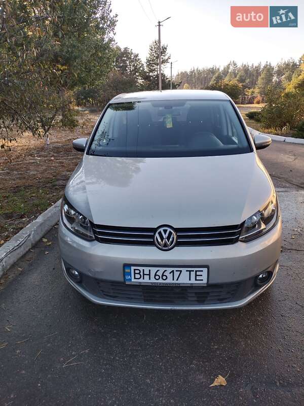 Микровэн Volkswagen Touran 2012 в Ананьеве