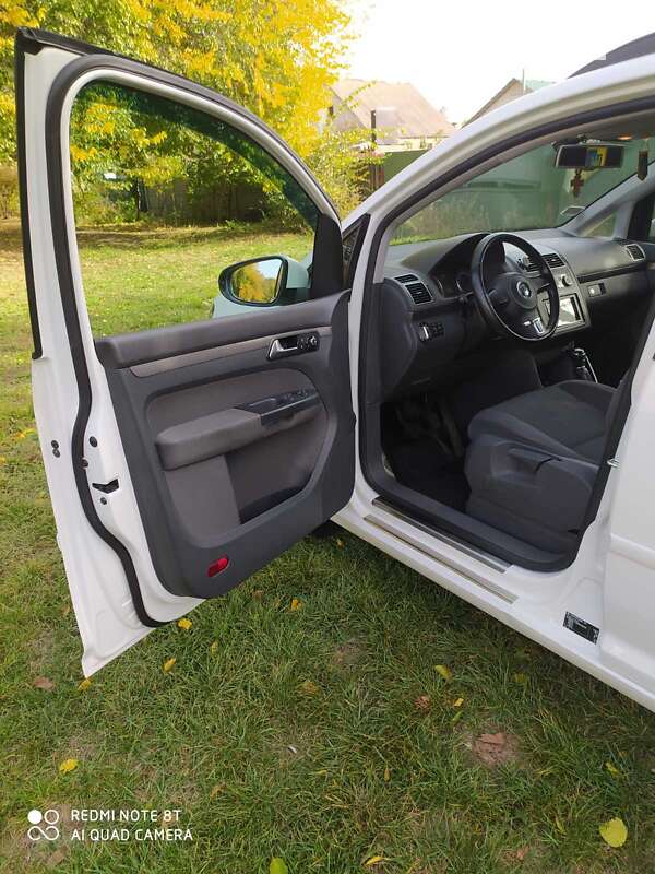 Мікровен Volkswagen Touran 2012 в Дніпрі