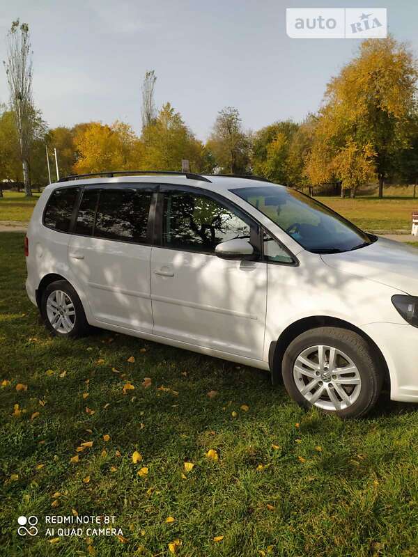 Мікровен Volkswagen Touran 2012 в Дніпрі